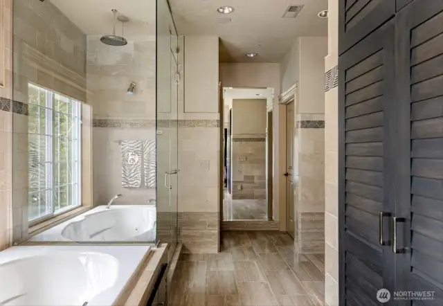 Abundance of storage to keep you organized.