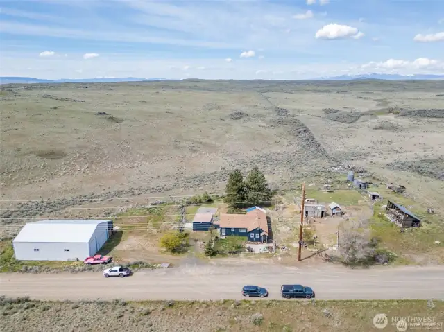 Welcome to 925 Rd B NW in Waterville, WA.