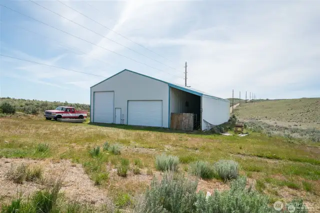 Shop with easy access right off the road.