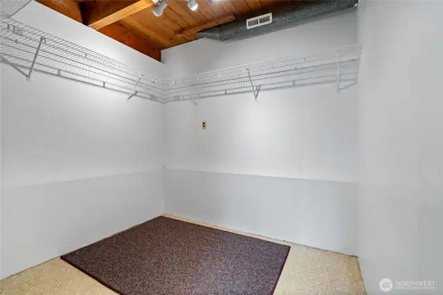 Laundry Room/Closet