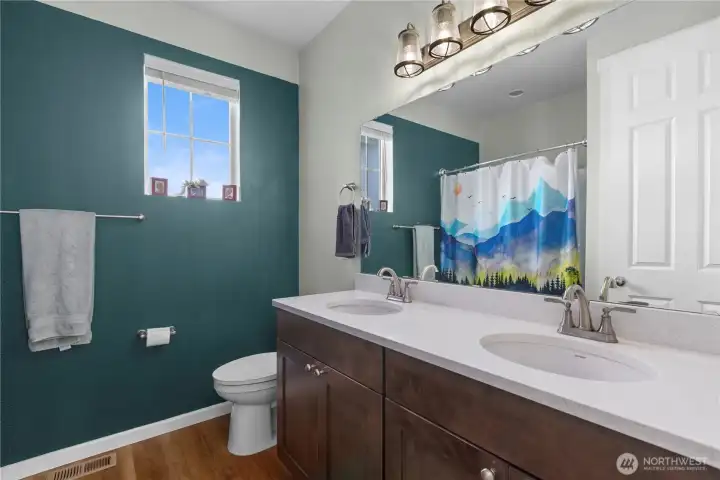 Main full bath upstairs