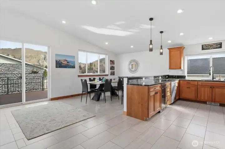 2nd floor kitchen/dining