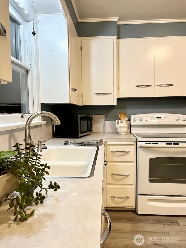 Upper Unit Kitchen (Taken before the tenants moved in)
