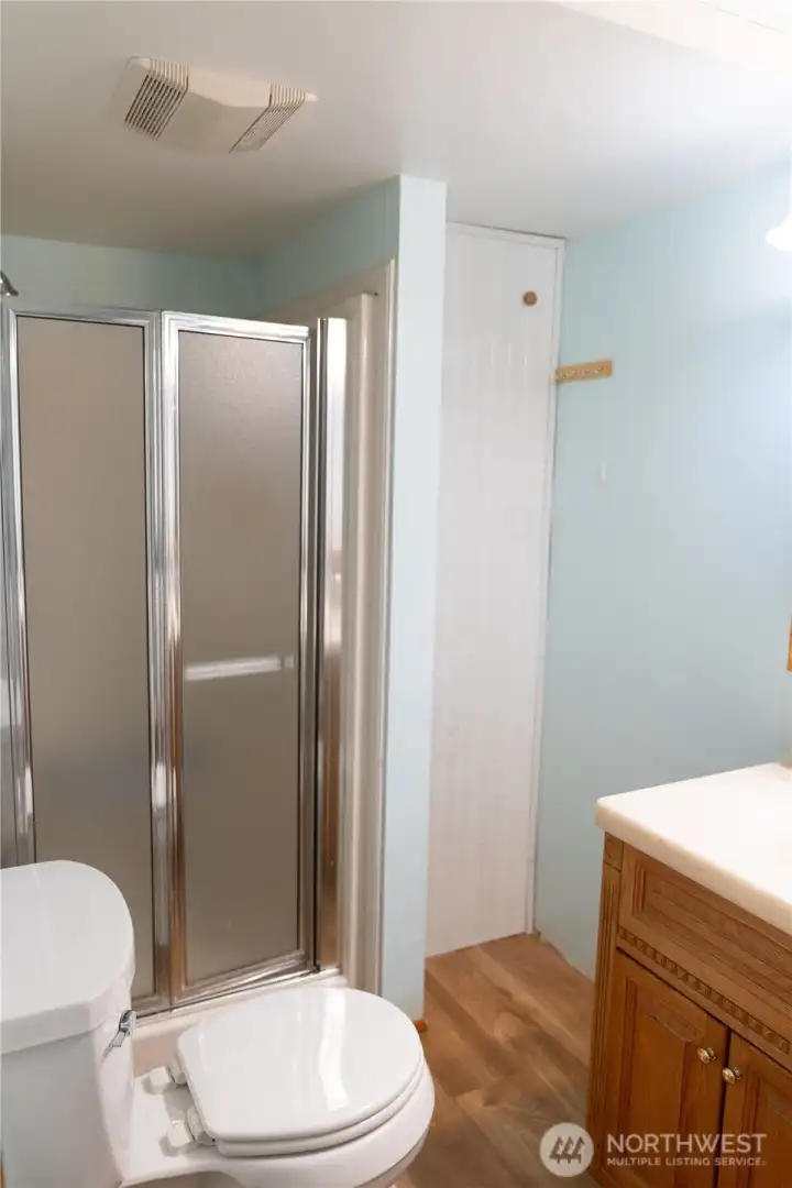Lower Level Full Bath