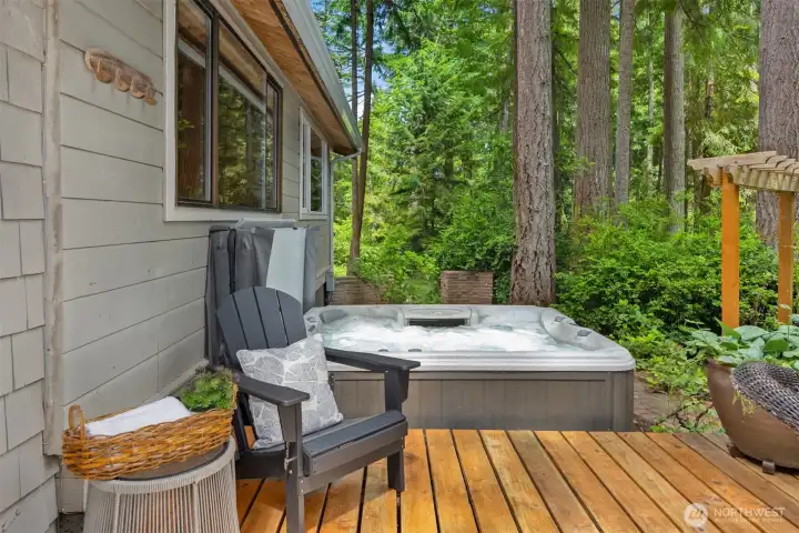 Hot tub conveniently located right off of the deck. Hot tub conveniently located right off of the deck.