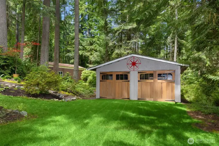 Carriage House that is 20' x 20' Carriage House that is 20' x 20'