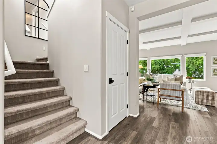 Entry Walkway to Upstairs