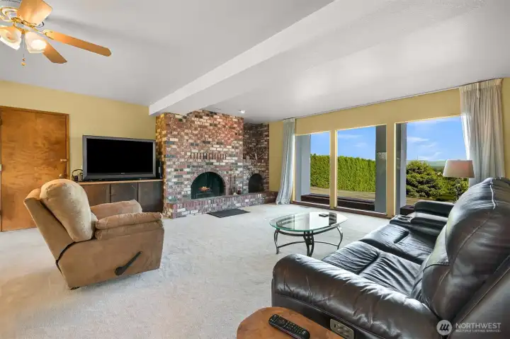 Large family room Large family room