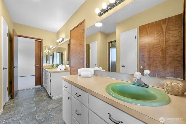 Jack and Jill bathroom with full bath Jack and Jill bathroom with full bath