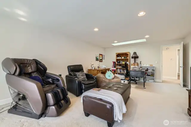 Second bonus/multipurpose room