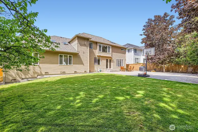 Lots of space to entertain and relax!
