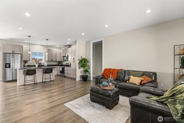 Open concept design for easy entertaiment