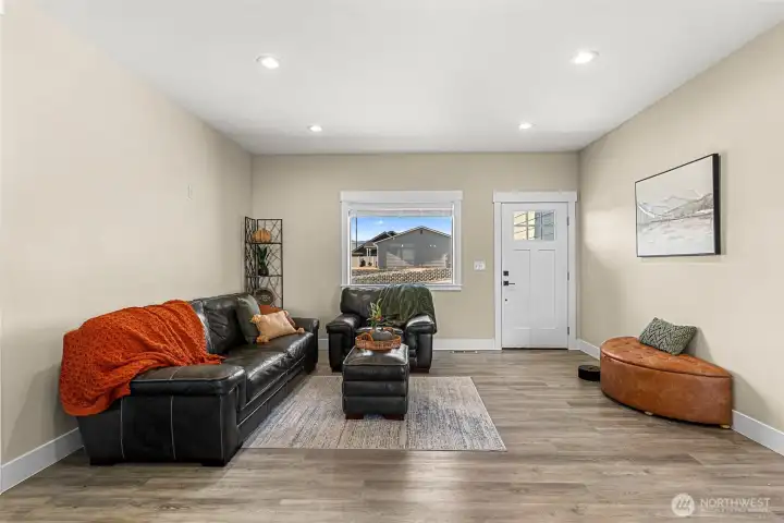 Living room with views of Mission Ridge
