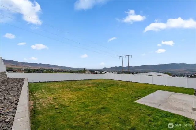 Back Yard View SE