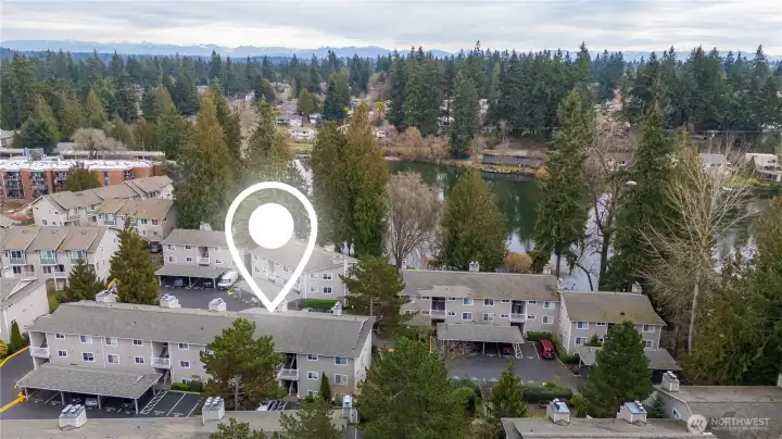 Great top floor view unit.