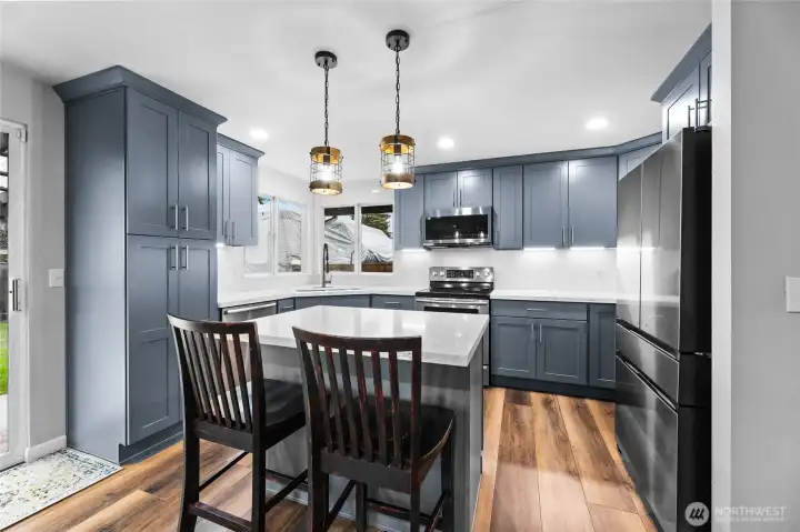 Updated Kitchen and Cabinets