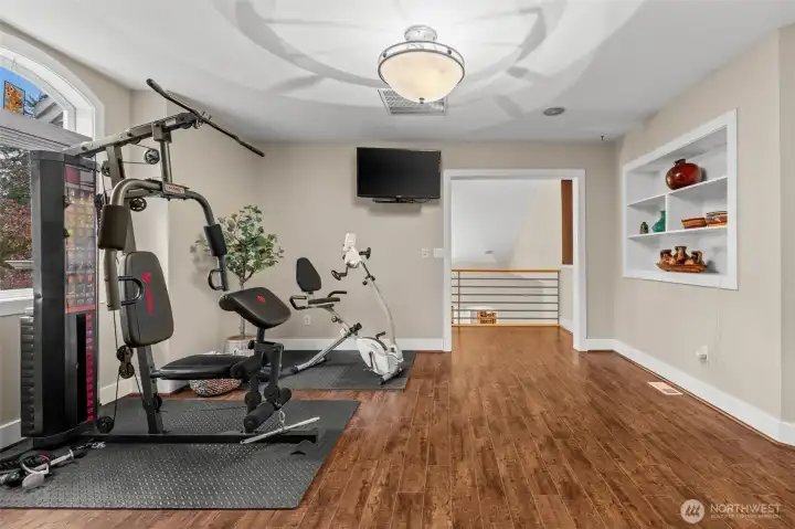 Bonus Loft/Flex Space