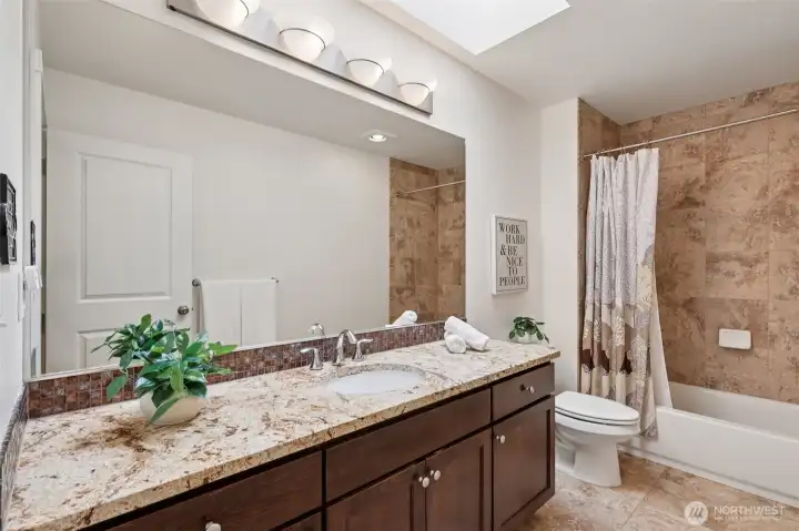 Upstairs full bathroom