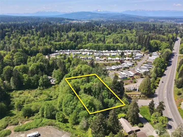 Overhead view with approximate boundary in yellow.