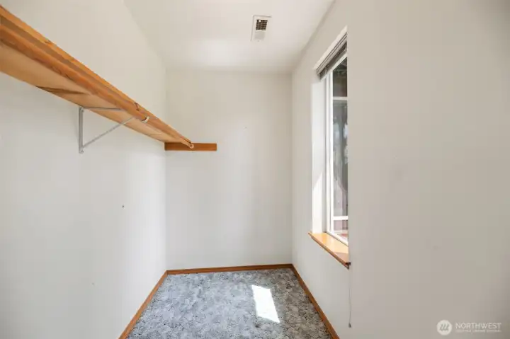 3rd Bedroom has a walk in closet
