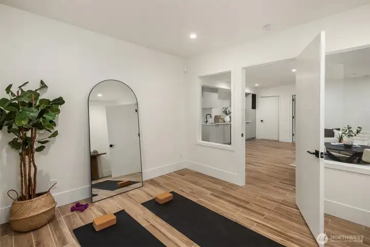 An exercise room.