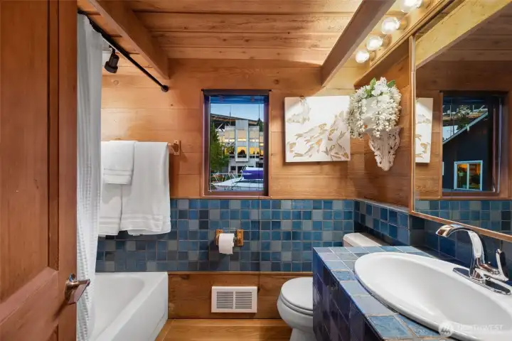 Main floor full bathroom.