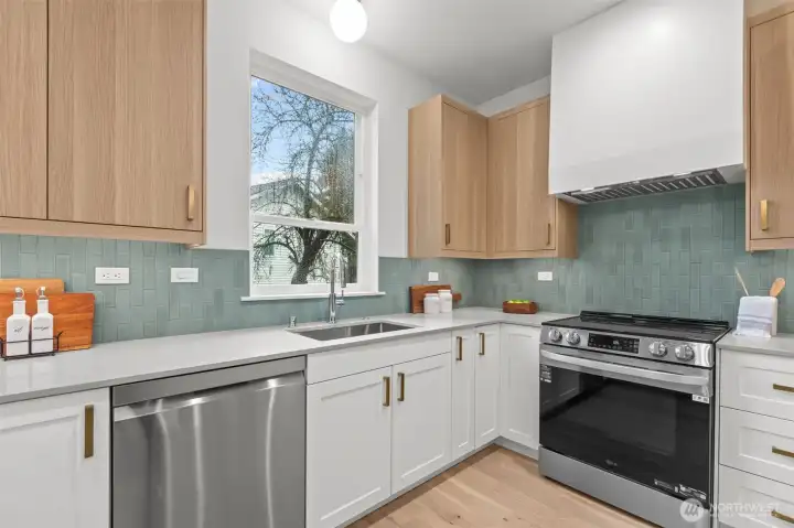 Photos are of home 3550