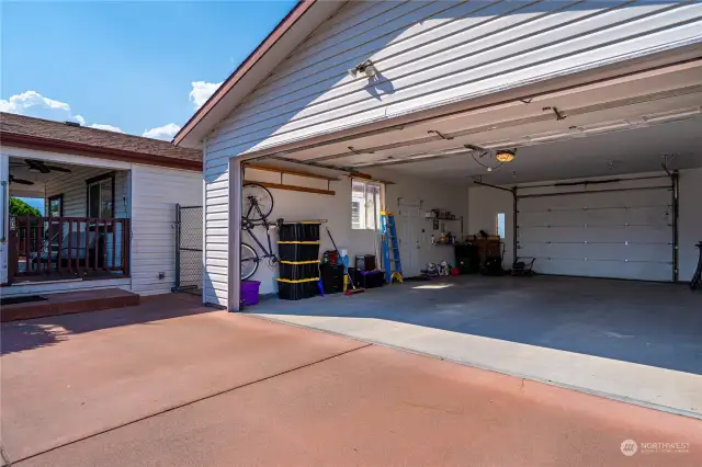 Large 2 car garage