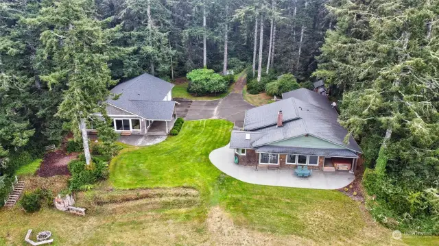 Drone Photo of both dwellings.