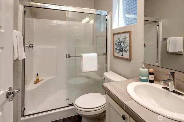 Main floor 3/4 bath