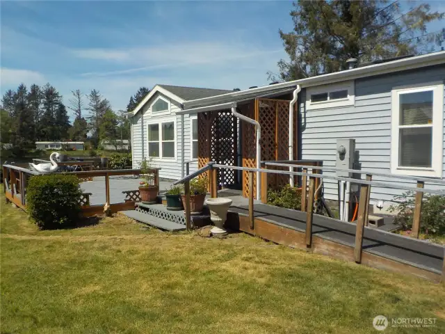 SOUTHSIDE DECK AND ENTRY