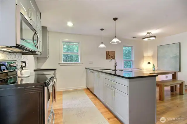 Great color scheme, seller's were very thoughtful   about the design