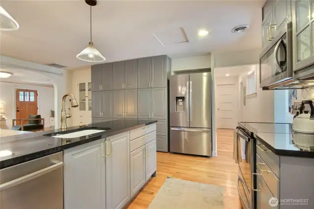 Gorgeous stainless steel appliances