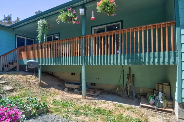 Additional storage under the back deck.