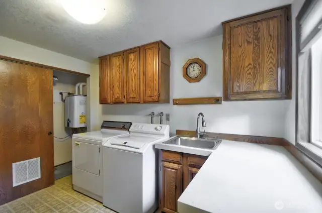 Spacious laundry room