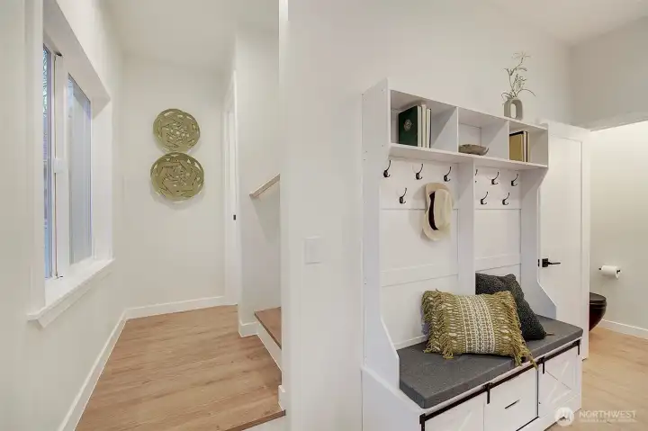 Built in bench for extra storage upon entry