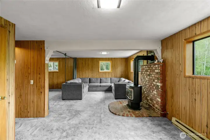 Bonus/Family Room Bonus/Family Room