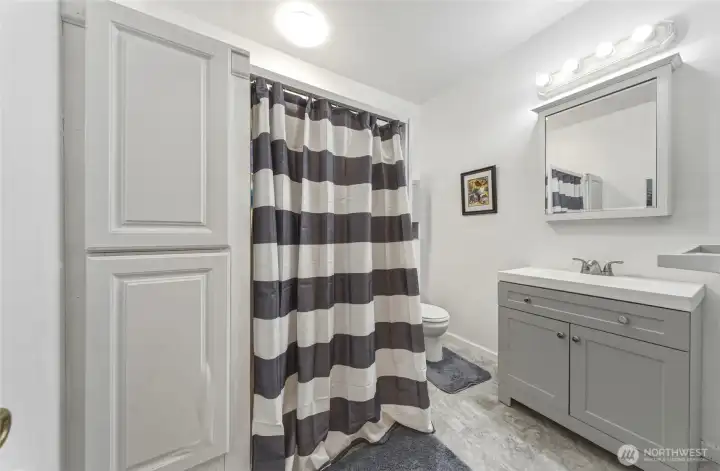 Three-Quarter Main Bathroom