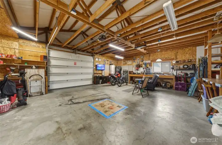 Oversized Heated Garage/Shop