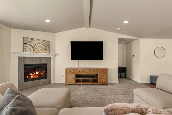 Electric fireplace