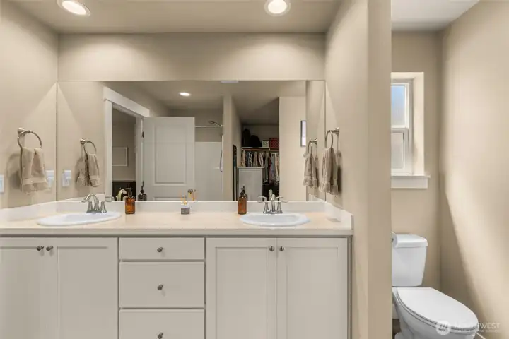 Dual Vanity