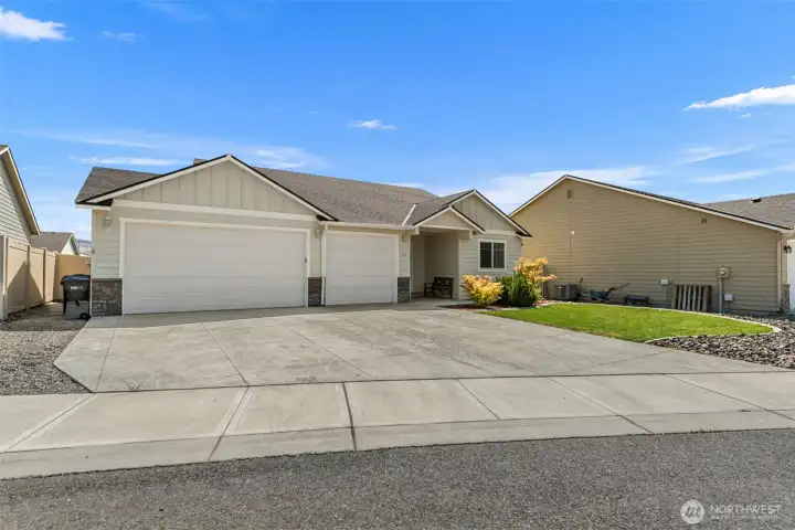 165 S Mystical Ave East Wenatchee