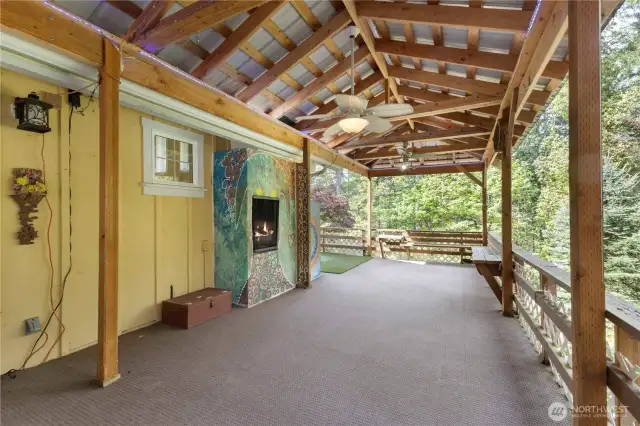 Entertain with Covered Deck!