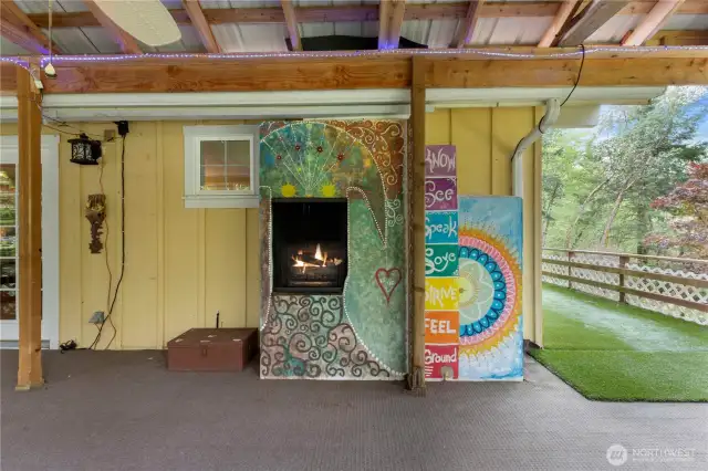 Even an Artsy Fun Fireplace1