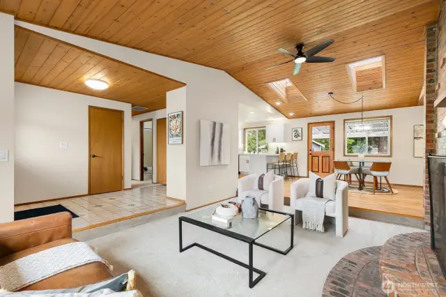 Open concept flloor plan makes everyday living & entertaining easy.