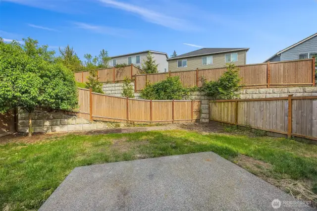 Fenced Rear Yard w Patio