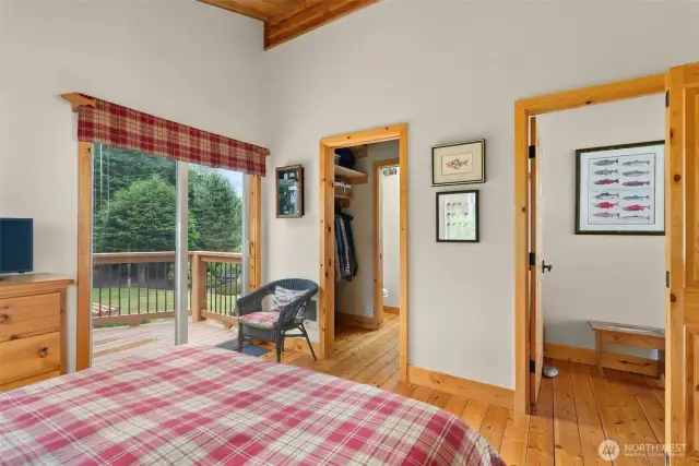 Door to landing, closet and bath, and balcony