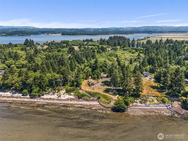 Vantage Point is not just a name. This extraordinary location offers unparalled views around Willapa Bay of  Long Island, Nahcotta, Leadbetter State Park, Small Rock Island, Tokeland, and the Pacific.