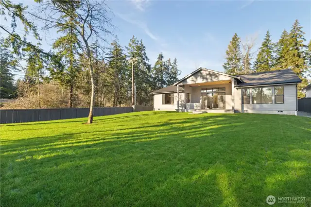 This Large fully fenced rear yard will give you years of enjoyment!