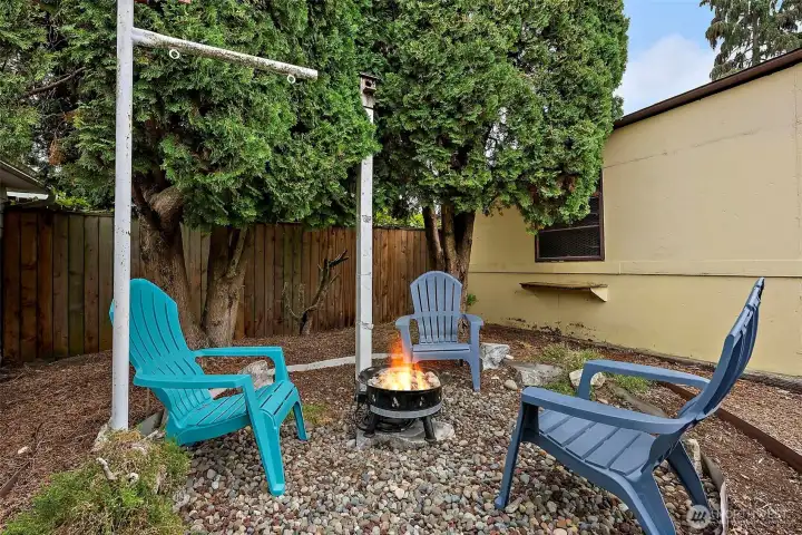 Back yard offers a relaxing outdoor vibe.